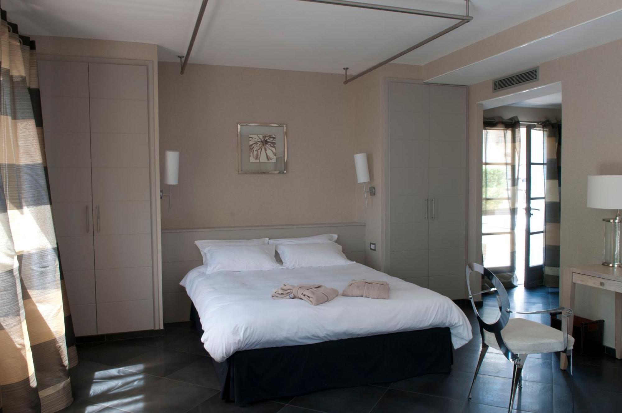 Le Pinarello Hotell Sainte-Lucie de Porto-Vecchio Exteriör bild